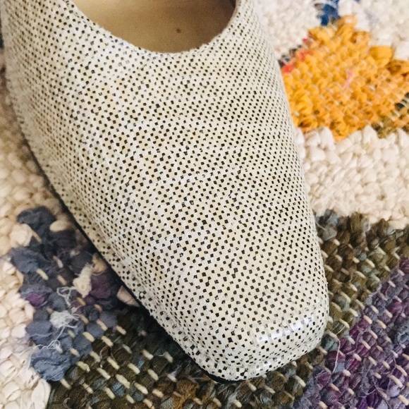 Stuart Weitzman cream and Ivory Square Heels - Picture 5 of 6